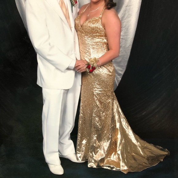 Gold formal dress size 6 - Picture 5 of 5